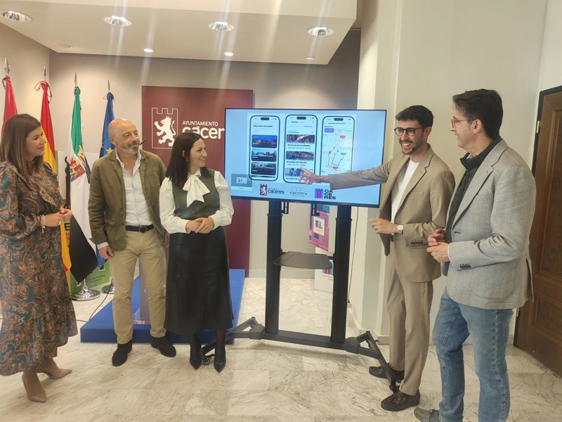 Noticia de Europa Press sobre LiveMap en la Semana Santa de Cáceres